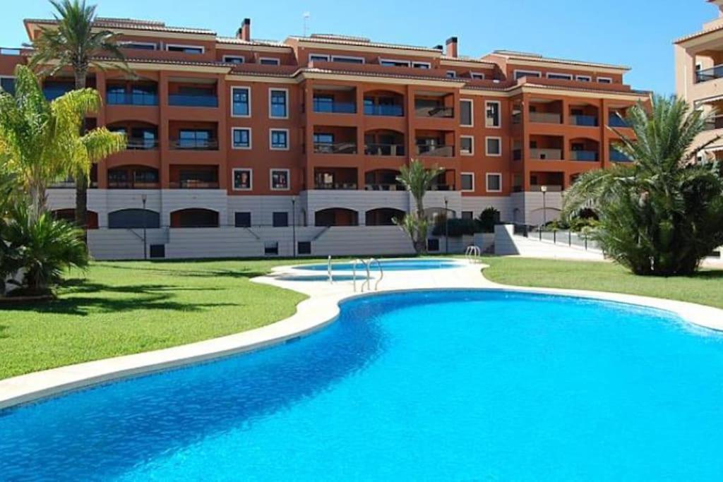 Hogar Brisa De Marinas Acogedor Con Amplia Terraza Y Acceso Directo A Piscinas-comfortable With Spacious Terrace And Direct Pool Access * Dénia