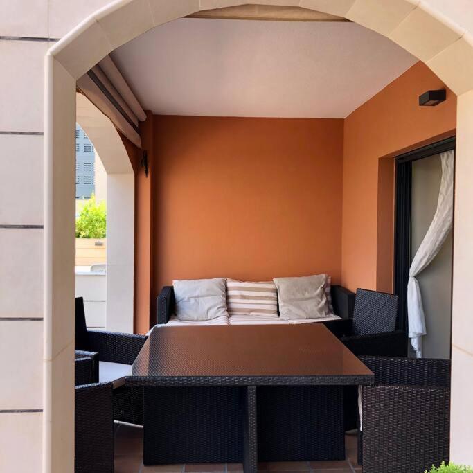 Hogar Brisa De Marinas Acogedor Con Amplia Terraza Y Acceso Directo A Piscinas-comfortable With Spacious Terrace And Direct Pool Access Apartment
