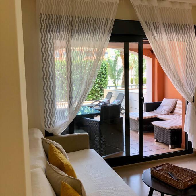 Hogar Brisa De Marinas Acogedor Con Amplia Terraza Y Acceso Directo A Piscinas-comfortable With Spacious Terrace And Direct Pool Access Appartement